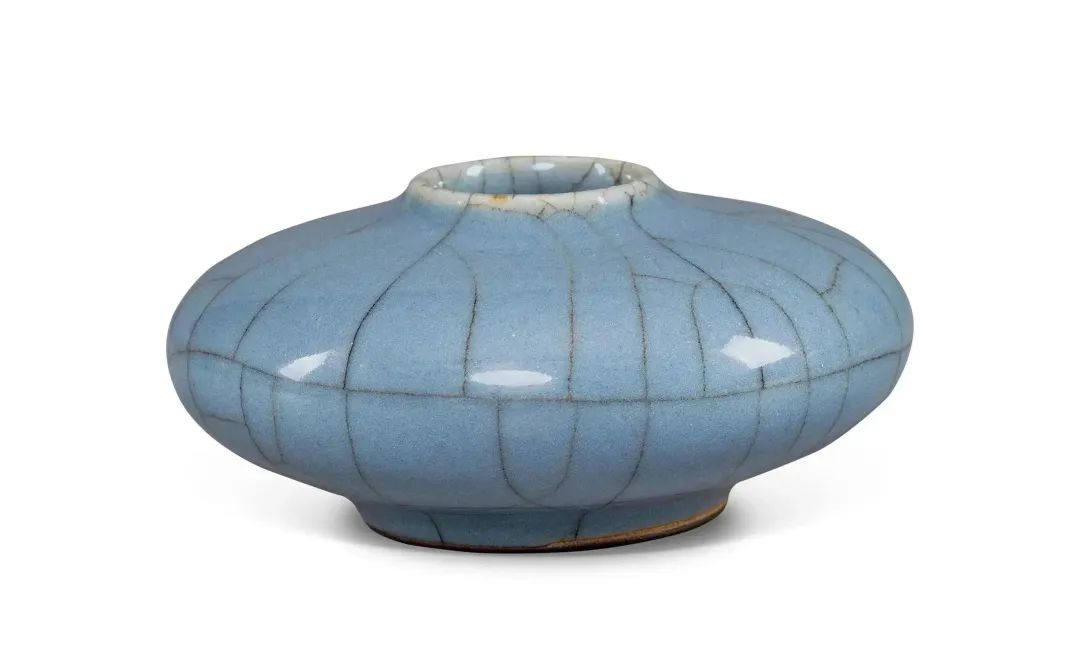 Lot.332  清乾隆  藍(lán)哥釉水盂