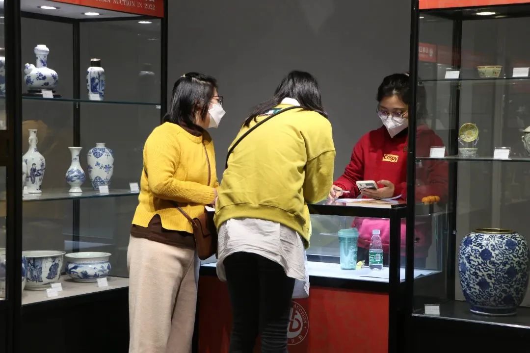 現(xiàn)場|花地藝拍2022秋拍預(yù)展現(xiàn)場盛況直擊，明日中國書畫專場開拍！