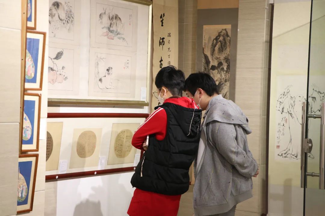 現(xiàn)場|花地藝拍2022秋拍預(yù)展現(xiàn)場盛況直擊，明日中國書畫專場開拍！