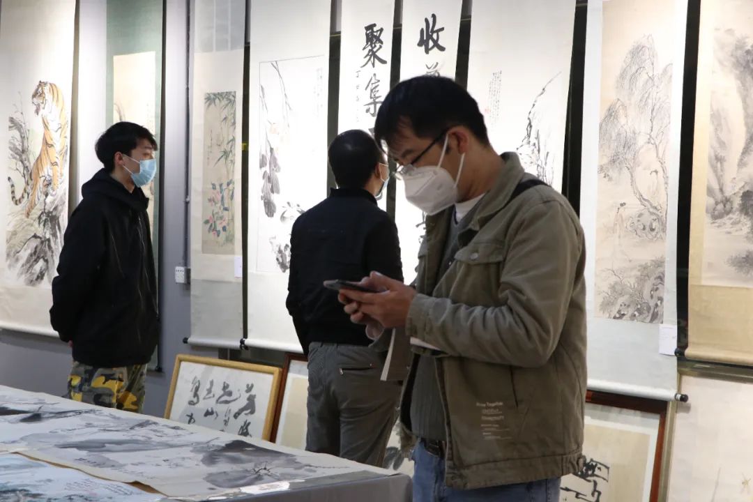 現(xiàn)場|花地藝拍2022秋拍預(yù)展現(xiàn)場盛況直擊，明日中國書畫專場開拍！