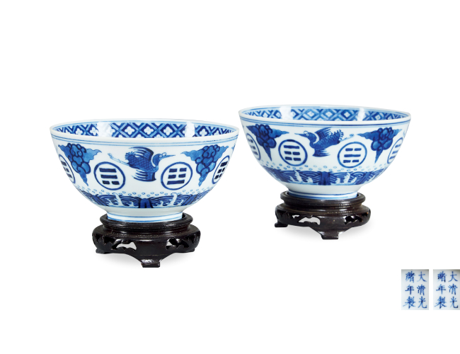 清光緒  青花八卦云鶴紋碗一對(duì)（附座）